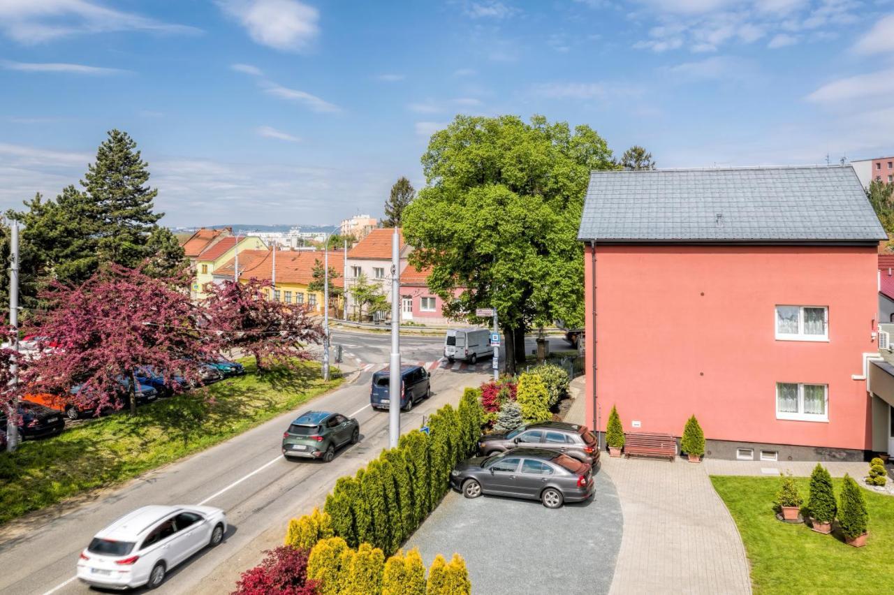 Elendris - Ubytovani U Kostela Bed & Breakfast Brno Exterior photo